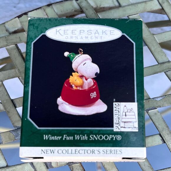 Snoopy Winter Fun Christmas Ornament 98 Peanuts Xmas Keepsake - Picture 3 of 9